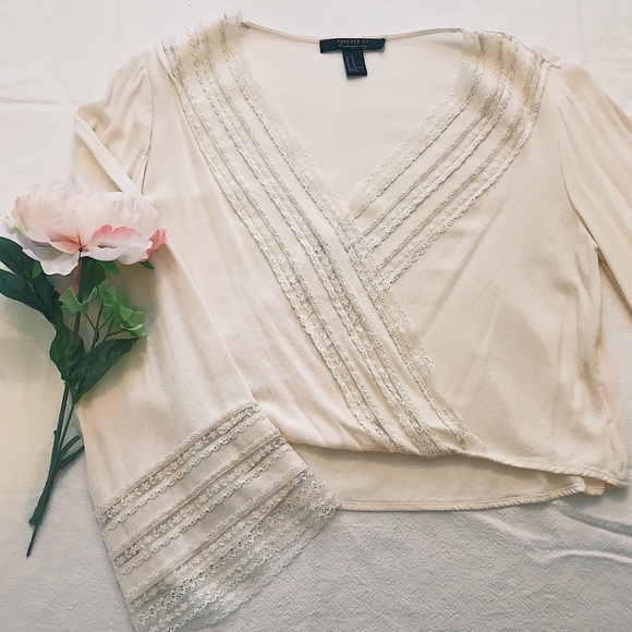 Forever 21 Tops - Forever 21 Bohemian Bell Sleeve Top